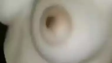 Desi Cute Girl Showing