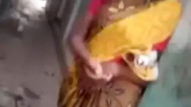 Desi aunty and GPG / Hot Indian aunti sex hd