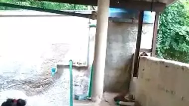 Desi cute teen girl bath video capture