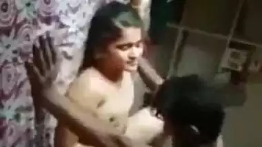 Bhayya ne sauteli bahan ki fuddi chod kar incest sex kia