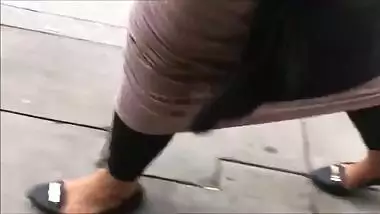 Shoe Fetish - Foot Following FAT Muslima