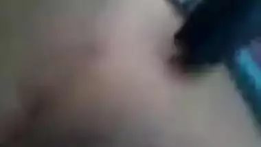 Indian Girl masturbate so hard