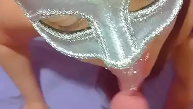 Esposa Puta Follando Con El Amigo De Su Marido En Navidad Y Ano Nuevo (sin Condon Acambio De Dinero)