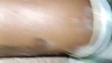 Huge butt aunty bathing and piss front of her...