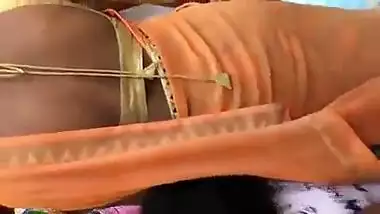 Hot desi aunty backless saree exposed