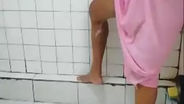 Desi village aunty nude bath