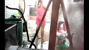Desi outdoor bath scene captured by neighbor
