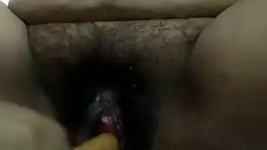 Horny Desi Bhabhi Pussy Fucking With Hand Shower