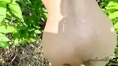 Sexy desi beb got huge Cumshot in the Woods!!!