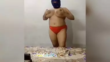 Today Exclusive- Horny Desi Bhabhi Showing Her Big Boobs And Pussy