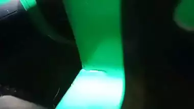 Local lovers from Srilanka fucking inside auto rickshaw