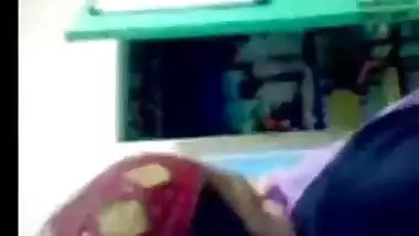 Molvie Exposing His Wife - Movies.