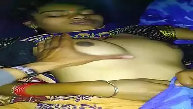 Village lady boobs fondling video