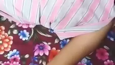 Today Exclusive -desi Wife Boobs And Pussy Video Record By Hubby Part 1