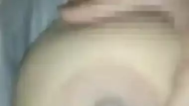 Horny Desi Bhabhi masturbation session in the solo XXX clip close-up