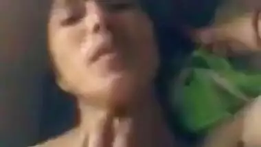 Saree me wife ne pati ke bhai ke bur chudai khel khela
