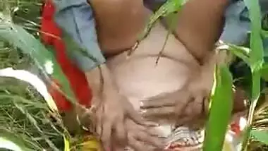 Mature lady fucking outdoor by muslim uncle