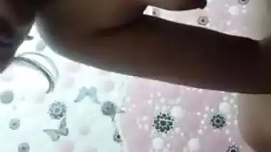 Swathi Naidu romantic bath