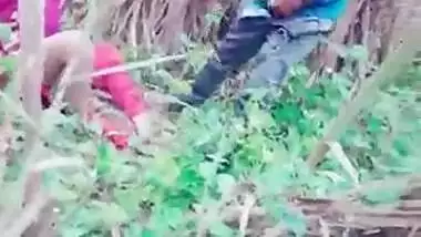 Indian Randi outdoor sex action caught by a voyeur