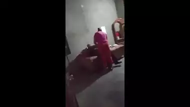 Indian mature maid sex with boss caught