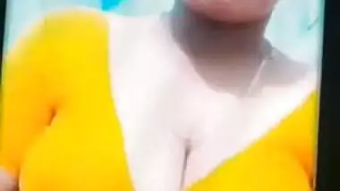 Bewafa Bhabi Teasing On Live -2