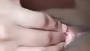 Indian girl play with pussy