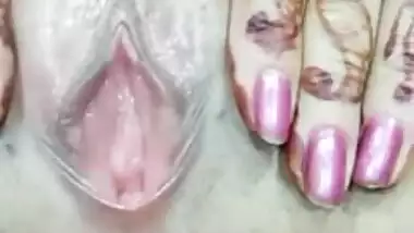 Teen Indian with tattooed hands allows guy to touch her XXX twat