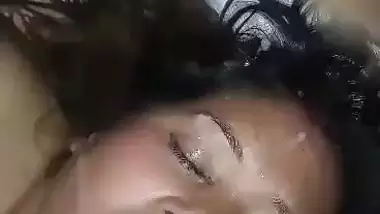 Pokhara milf drinks the cum in the Nepali sex video