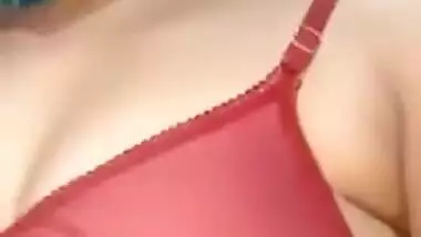 Unsatisfied Mature Bhabhi Showing Hairy Wet Pussy & Boobs