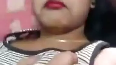 Desi Couple Rimance and Boob pressing