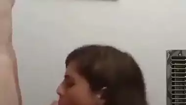 NRI Babe sucking BF cock n Taking cum