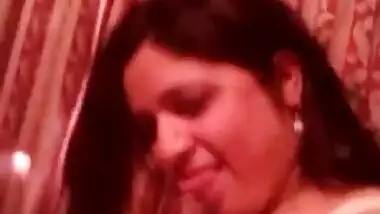 desi aunty boobs and pussy show