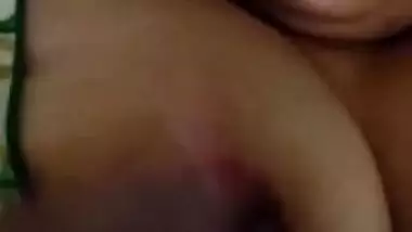 Bhabhi Showing Her Big boobs On Video Call