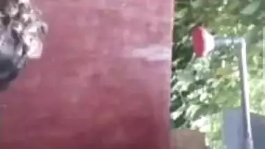 Today Exclusive-tamil Bhabhi Showing Her Boobs On Video Call