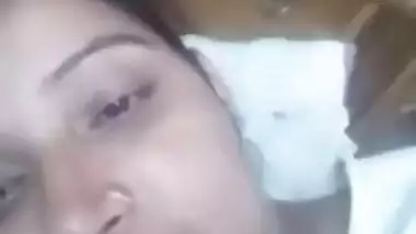 Desi hot bhabi selfie video-1