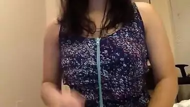 Priti Pandey showing boos for boyfriend