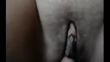 Hot and Gorgeous Horny Indian babe masturbates Using Dildo