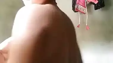 Desi beauty in bathroom