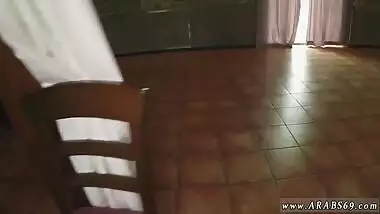 Hot arab mom and big arab Hungry Woman Gets Food and Fuck