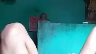 Village girl with hairy Desi pussy making XXX video posing nude