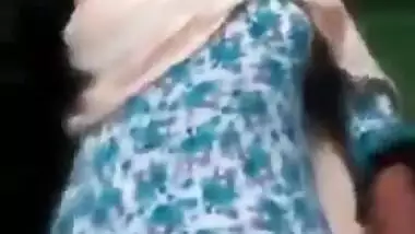 Desi sexblog clip looks wonderful but could have been more excellent