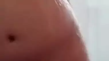 Desi Indian Bhabi Masturbating At Shower - Bengali Boudi
