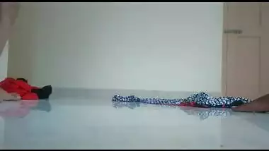 Chubby cheating Hyderabad wife fucks on floor