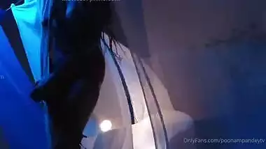 Poonam pandey finger fucking full video