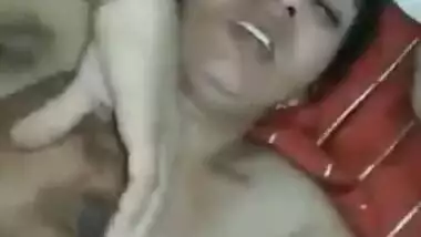 Indian Bhabhi secret sex with shopping mall manager
