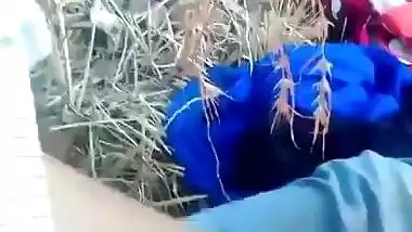 Hairy chut wali ladki ki outdoor chudai video