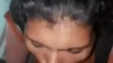 Amateur XXX actress gives a quick blowjob to her Desi lover on camera